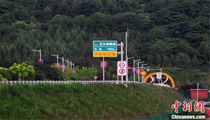 吉林逢山開路 “最長”隧道讓經(jīng)濟活起來